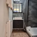 Lea Rdc Centre-ville Renove Concon Cosy Parking 36m2 *