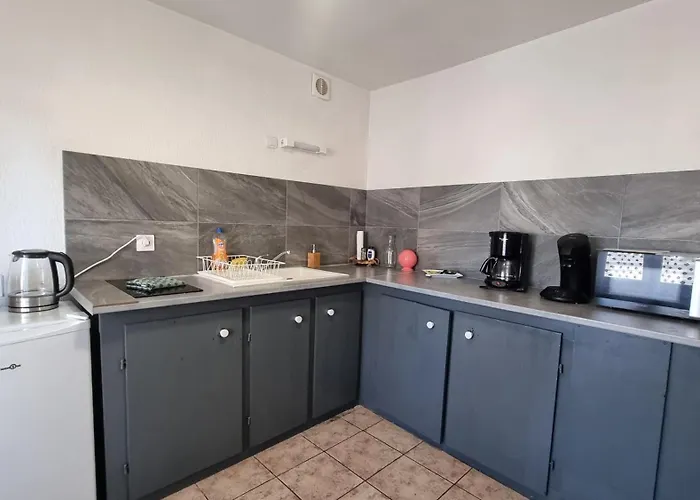 Lea Rdc Centre-ville Renove Concon Cosy Parking 36m2 Charleville-Mezieres